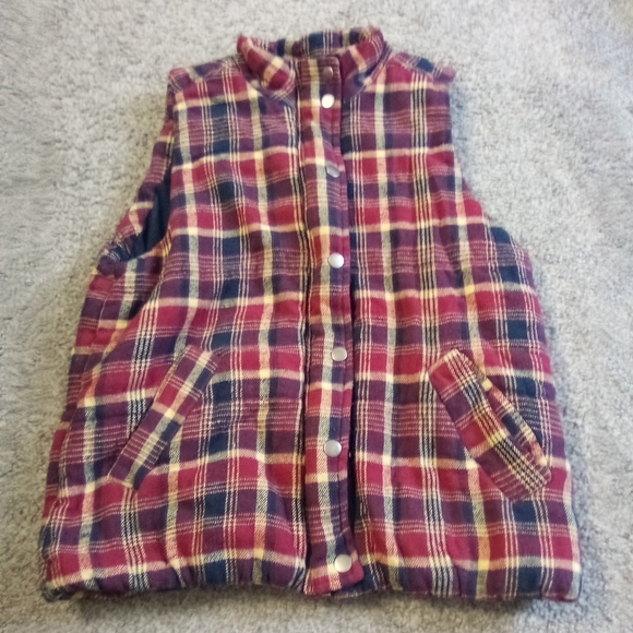 Jolt Plaid Vest - Picture 1 of 8